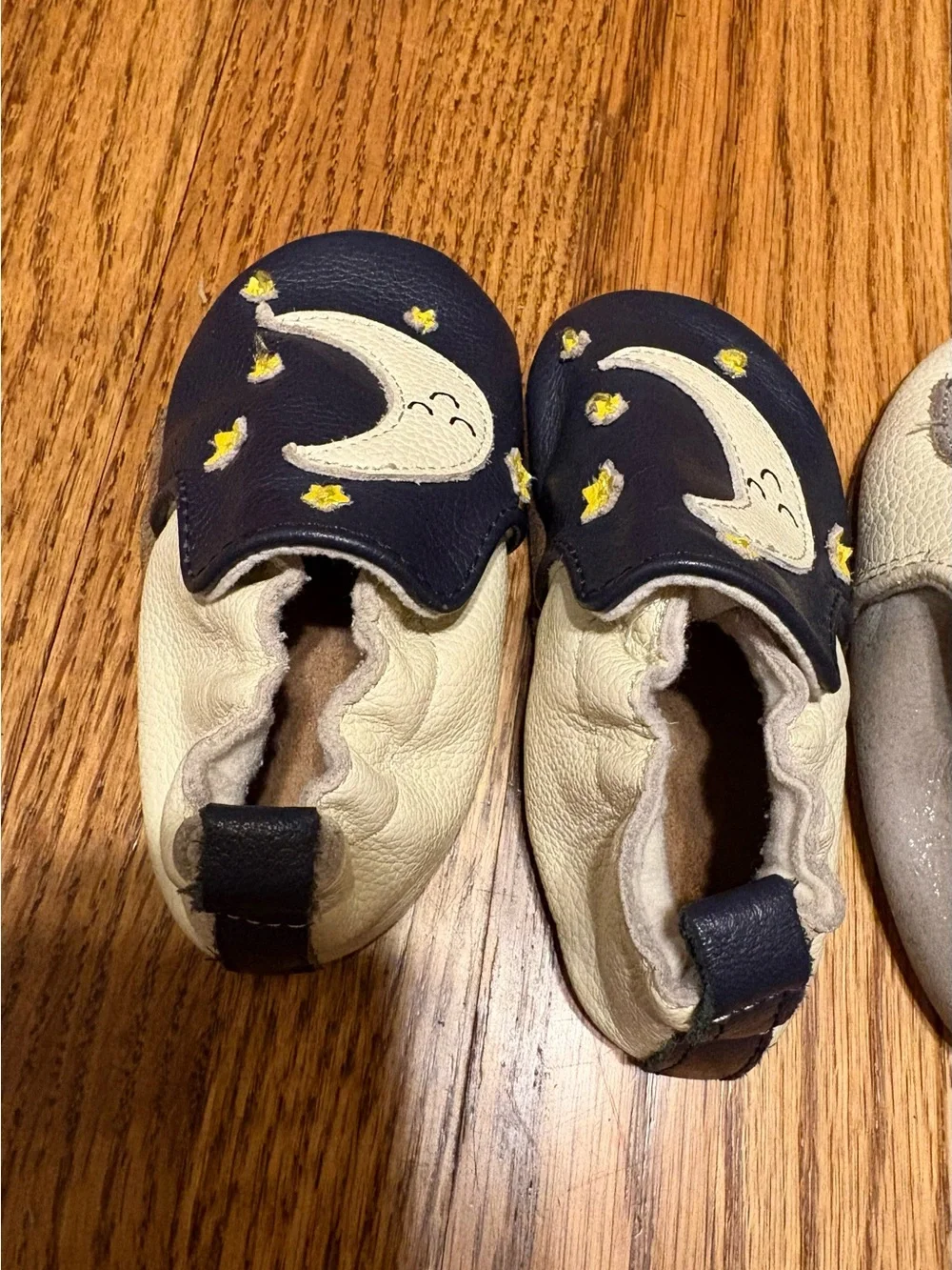 Robeez Soft Sole Leather Baby Shoe Bundle | Sizes 6-24 Months